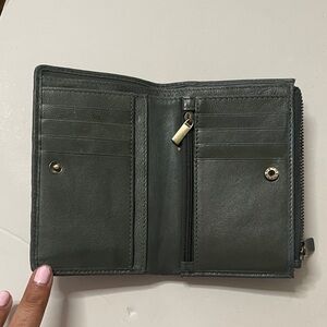 Compact Dark Green Leather Wallet with Zipper Coin Pocket